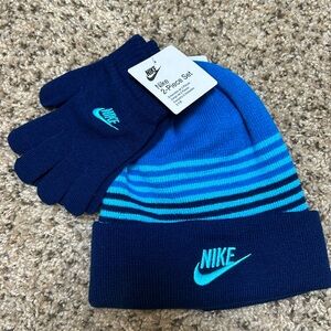 Nike 2 - Piece Knit Set boys size 8/20